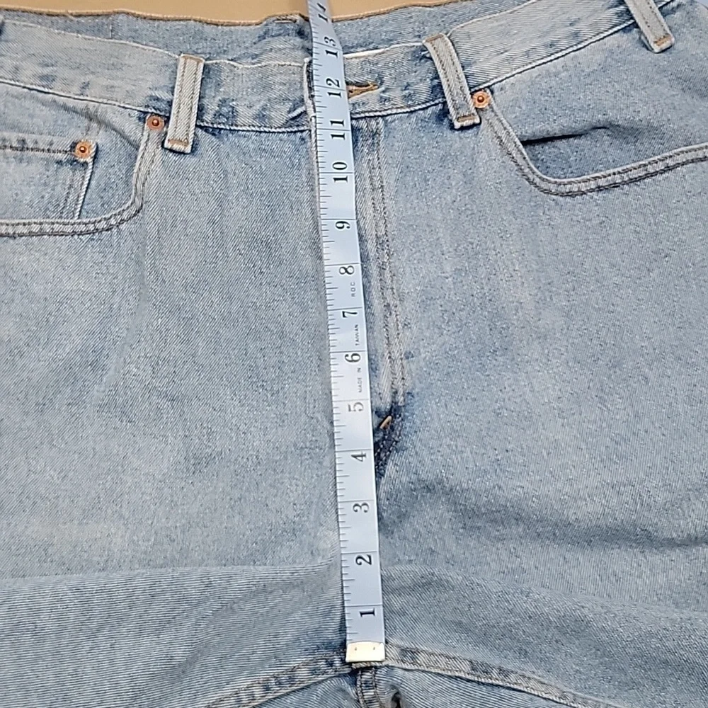 Levi's 550 Relaxed Fit Light Wash Denim Shorts, Size 38, EUC